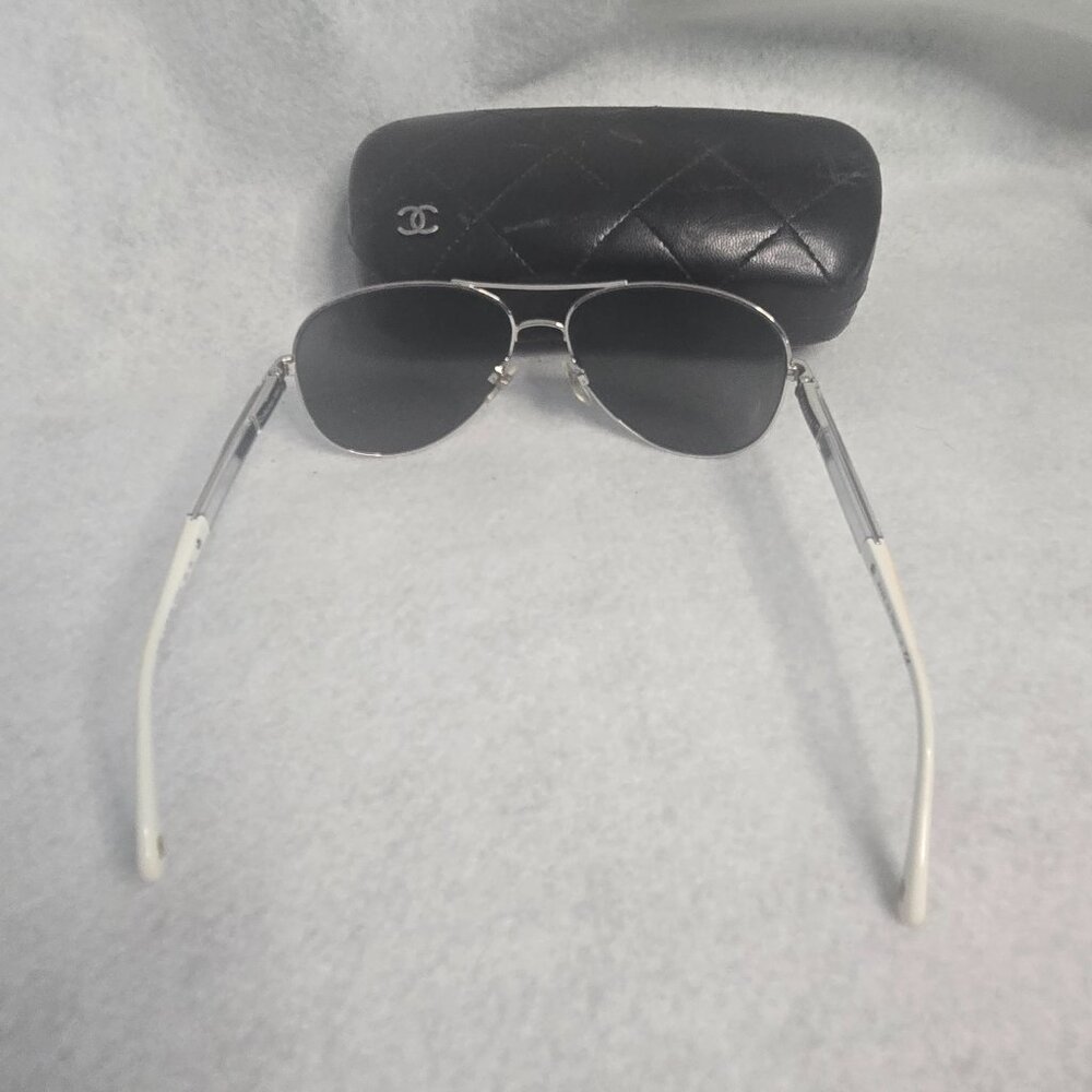 Chanel Designer Aviator sunglasses model 4179 - Picture 5 of 11